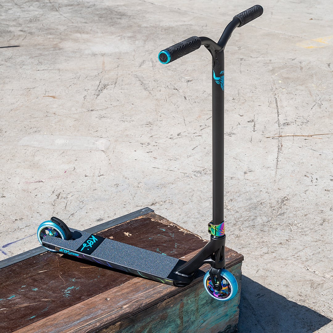 KOS S7 Charge Complete Pro Scooter - Black and Teal