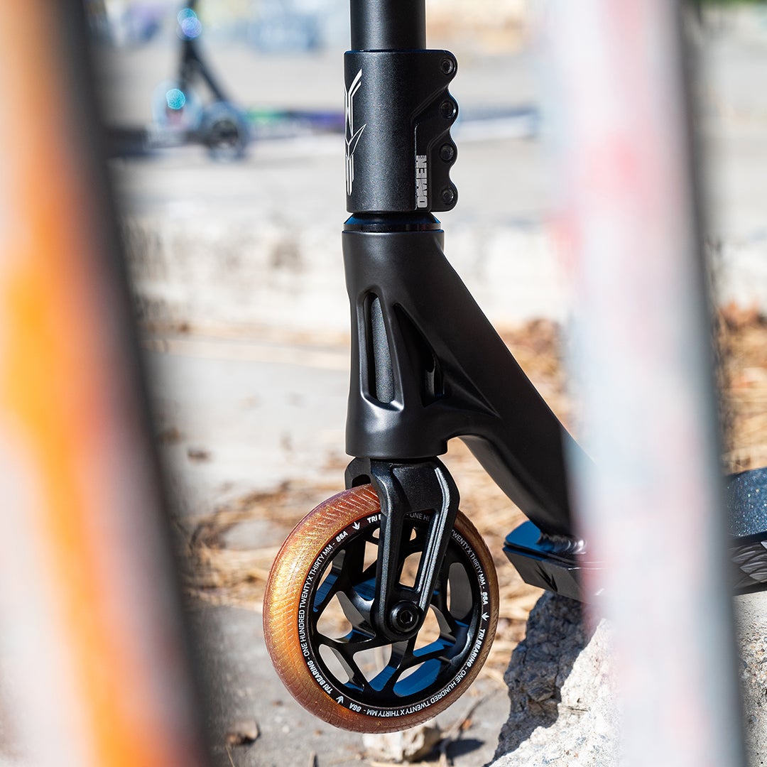 KOS S7 Soul Complete Pro Scooter - Black and Gold